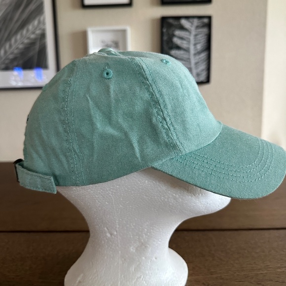 Vineyard Vines Hat - Picture 2 of 8